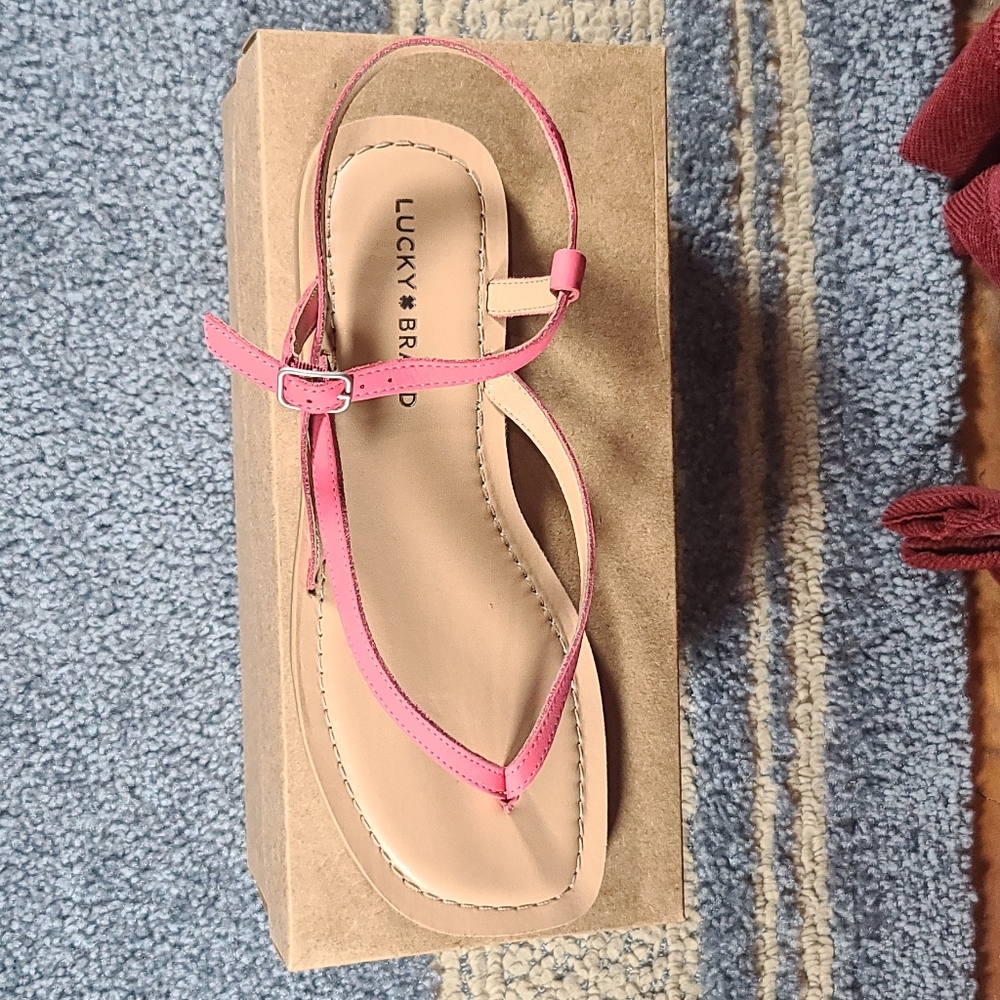 Lucky Brand Bylee Leather Thong Sandals - Picture 3 of 3